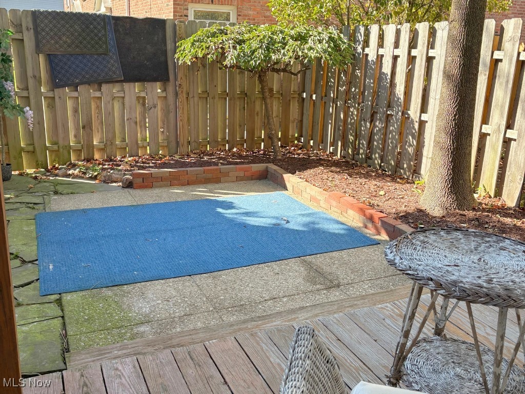 Georgetown/Lyndhurstcondo - Residential