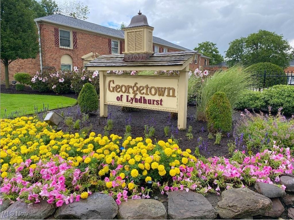 Georgetown/Lyndhurstcondo - Residential