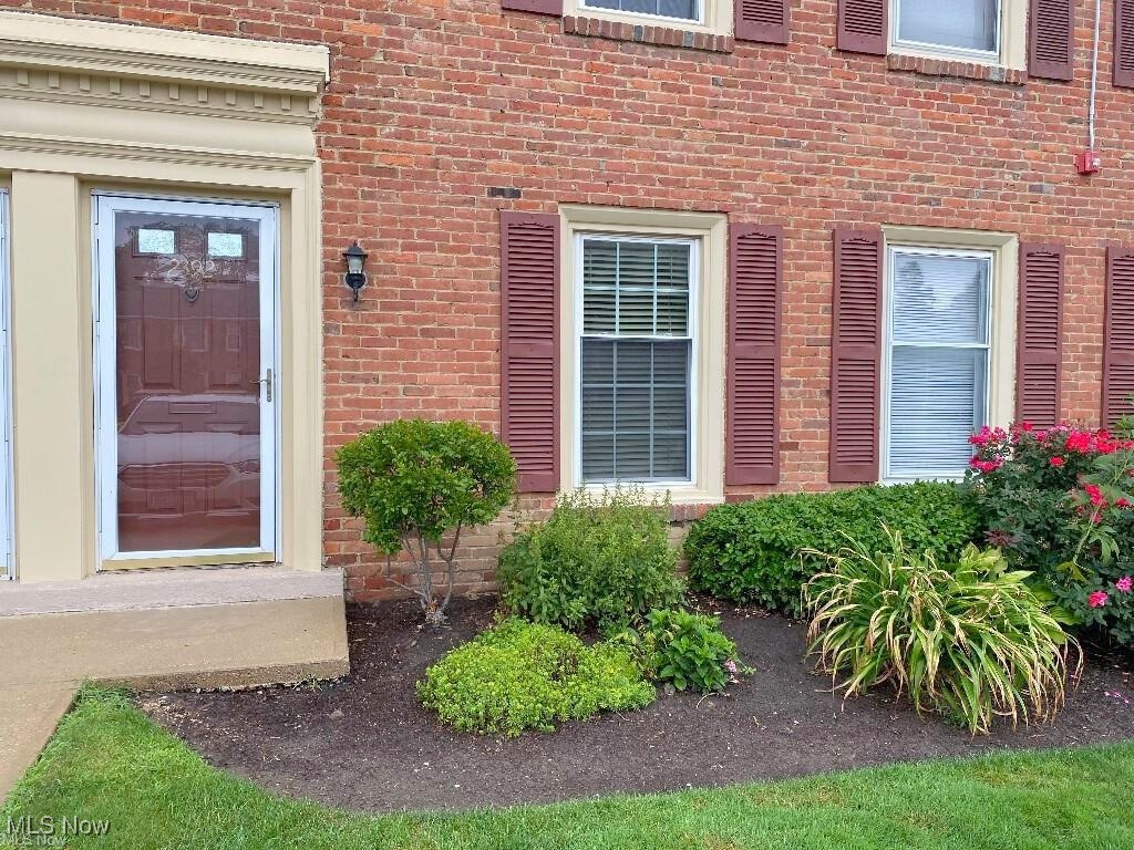 Welcome to this beautifully renovated 2-bedroom, 1.5-bath townhouse in the desirable Georgetown community of Lyndhurst. With approximately 1,200 square feet of modern living space, this townhome offers comfort, convenience, and thoughtful updates throughout. The interior features a fully remodeled kitchen with granite countertops and stainless steel appliances, along with updated bathrooms, bedrooms, flooring, doors, and windows. A washer and dryer are included, and the home offers generous storage and closet space. The property also includes a one-car garage, with additional parking available right in front of the unit. Residents enjoy access to a variety of community amenities, including a pool, fitness center & party center. The monthly HOA fee covers landscaping, snow removal, basic cable TV, and high-speed internet. This pet-friendly community is conveniently located near I-271, Legacy Village, Beachwood Place Mall, Hillcrest Hospital, and major employers such as Progressive, Eaton, Ahuja, Philips, Parker Hannifin, and Nacco Industries. Move right in and enjoy low-maintenance living in one of Lyndhurst’s most desirable gated communities.