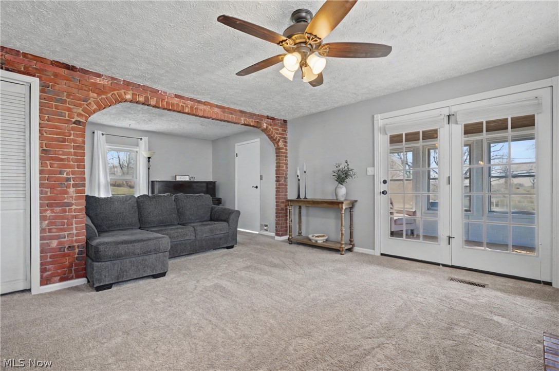 Arlington Waterloo Acres - Residential