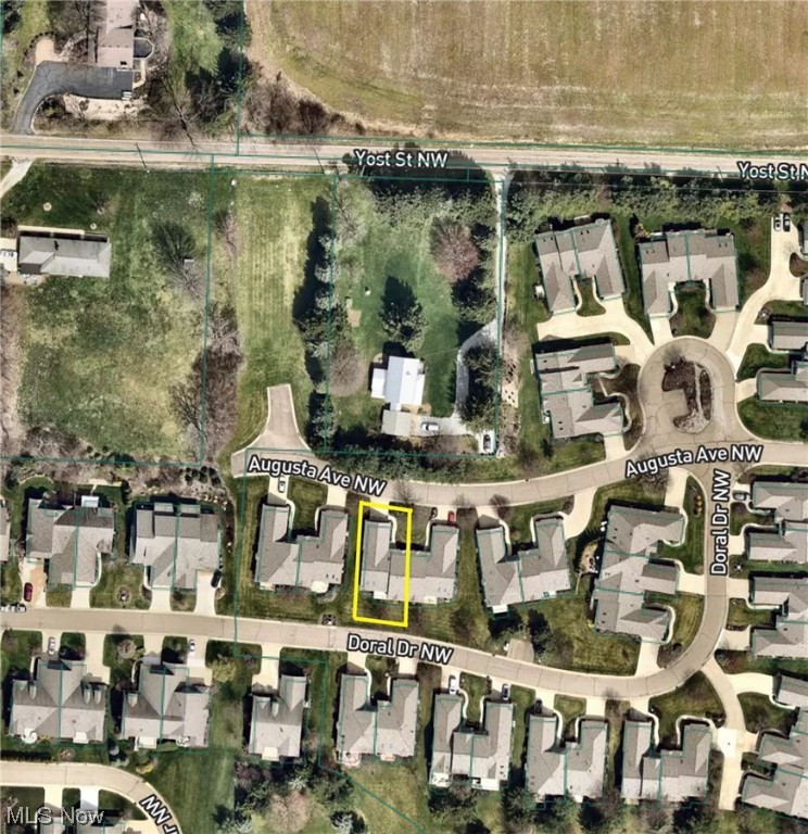 Hamlets Glenmoor Condo - Residential