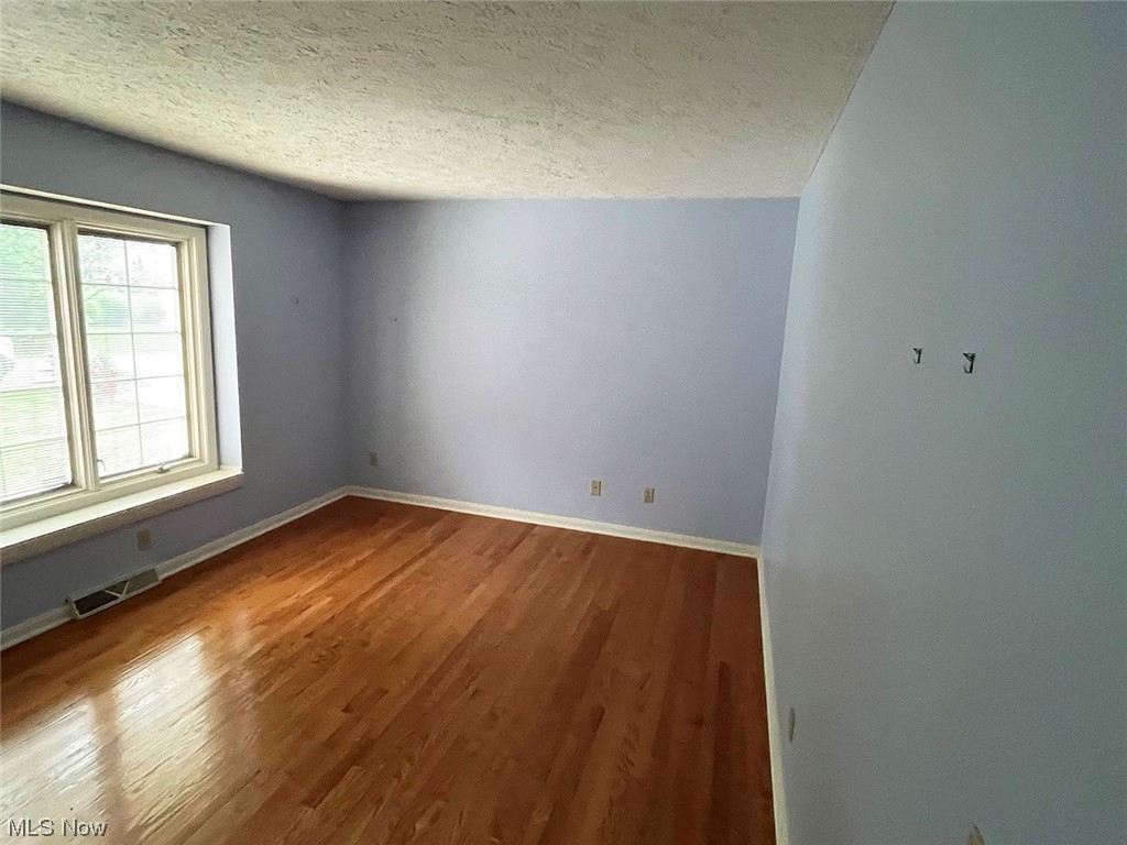 Hamlets Glenmoor Condo - Residential