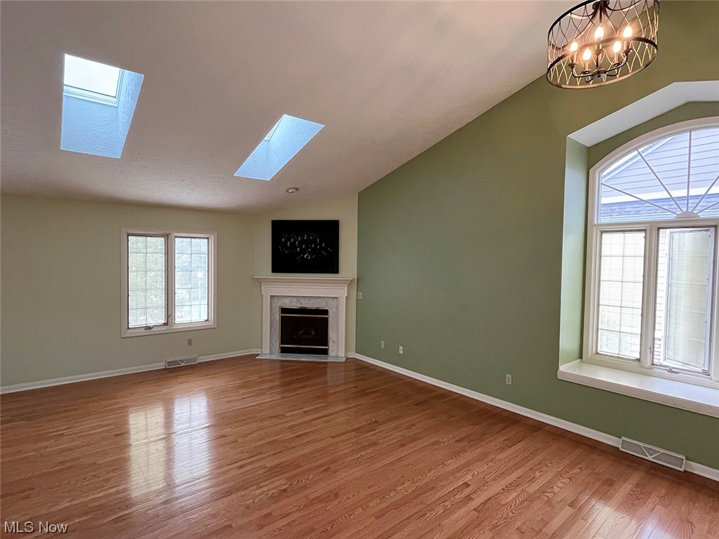 Hamlets Glenmoor Condo - Residential