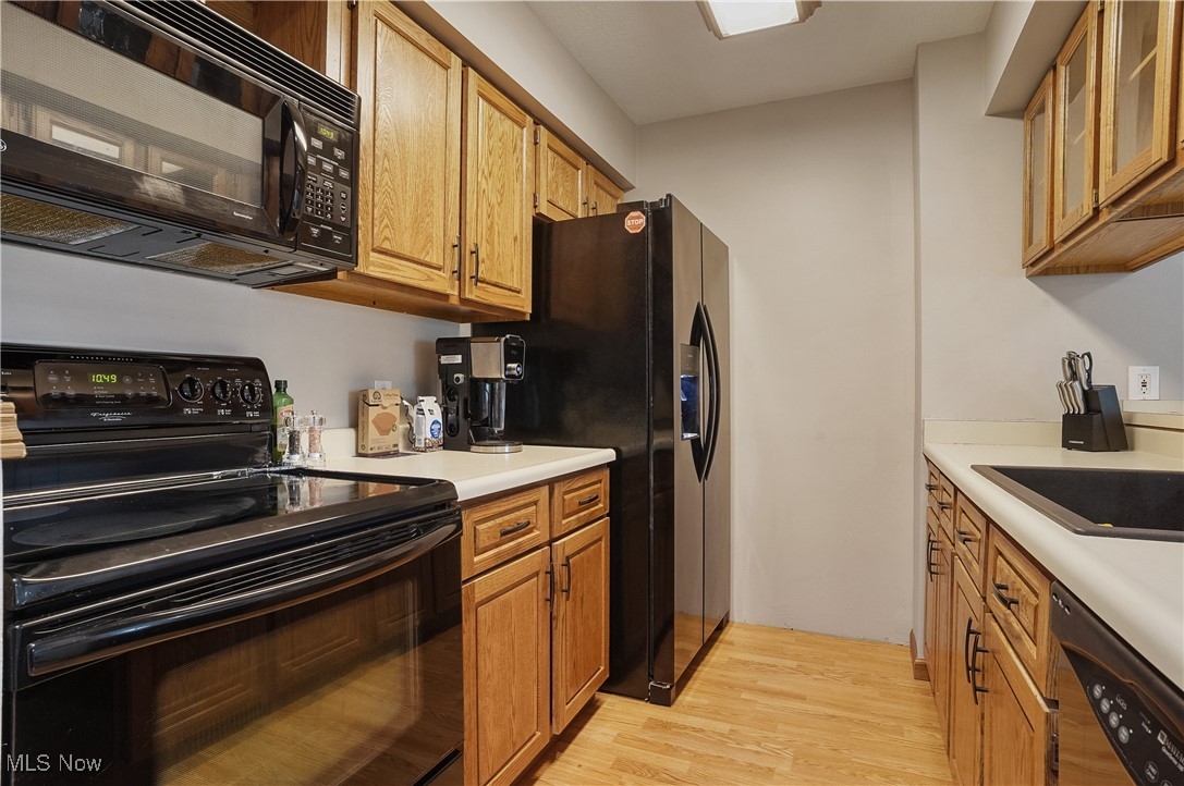 2426 Wrens Drive, Stow, Ohio image 10