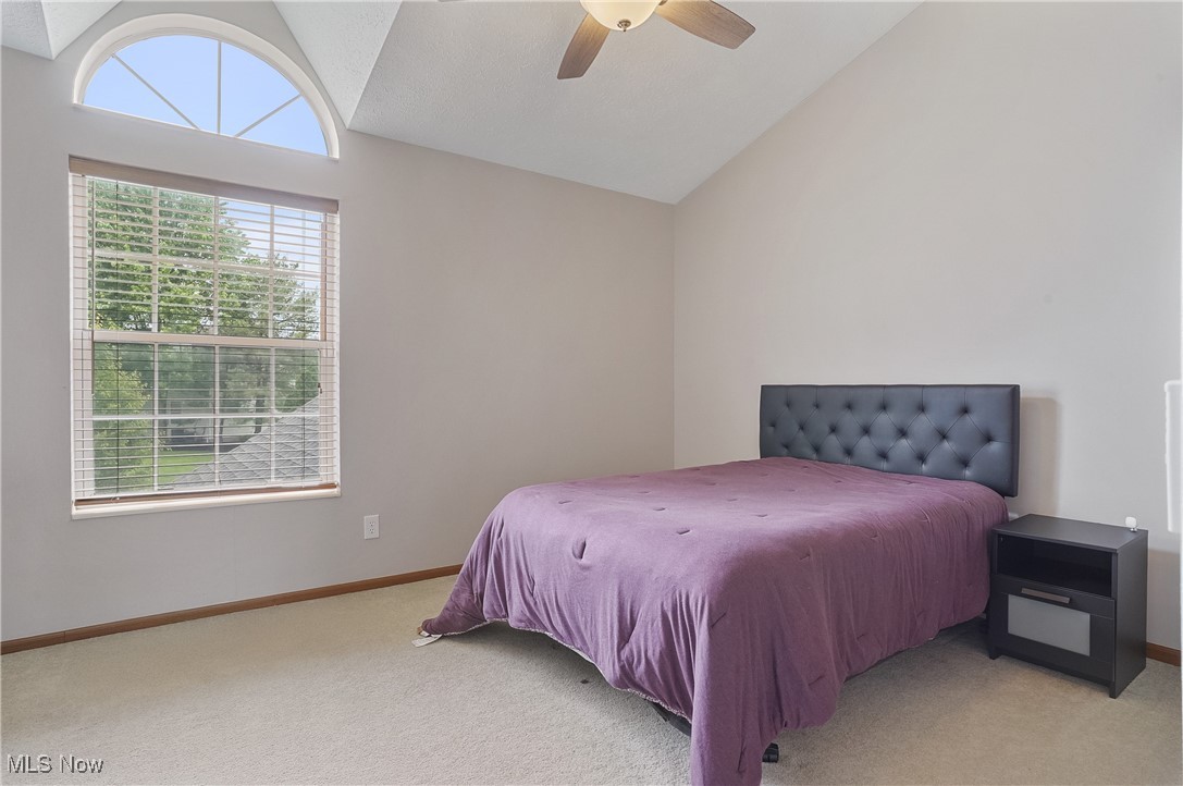 2426 Wrens Drive, Stow, Ohio image 15