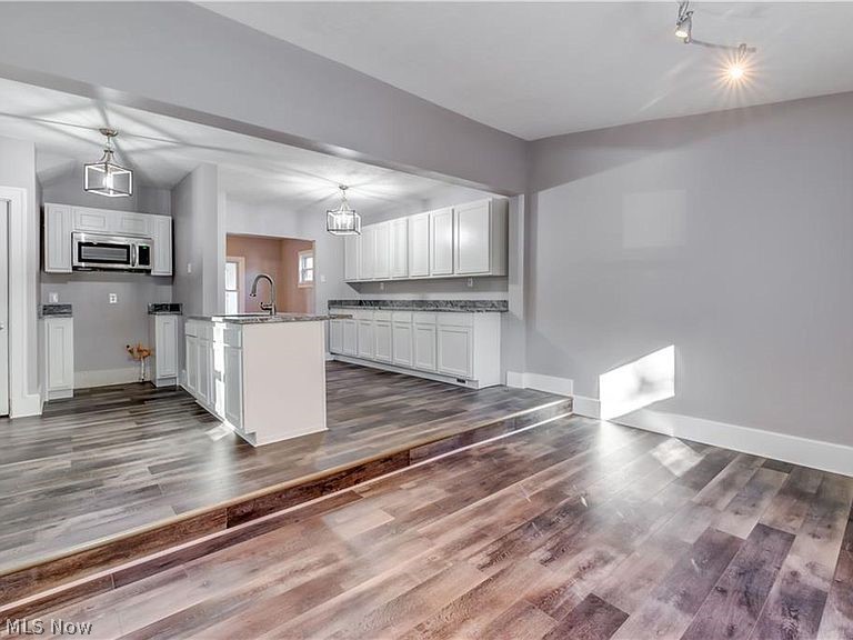 Riverside - Residential Lease