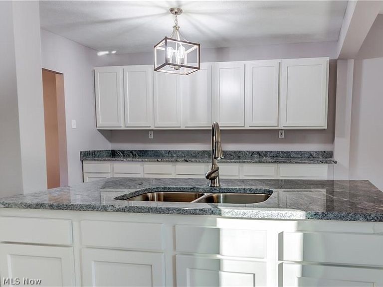 Riverside - Residential Lease