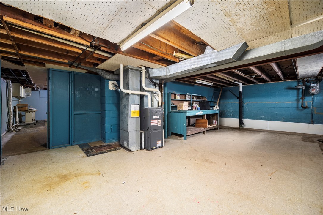 1232 W 35th Street, Lorain, Ohio image 29