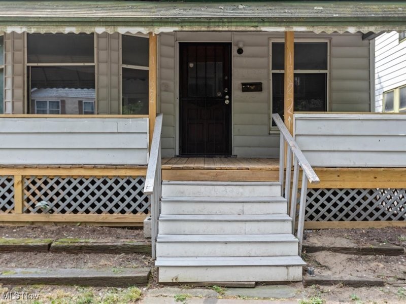 10622 Hathaway Avenue