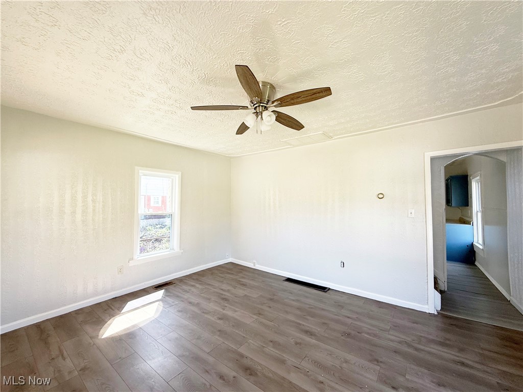9 Woodford Avenue, Elyria, Ohio image 6