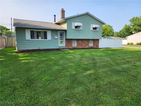 Photo for 7437 Goldenrod Drive