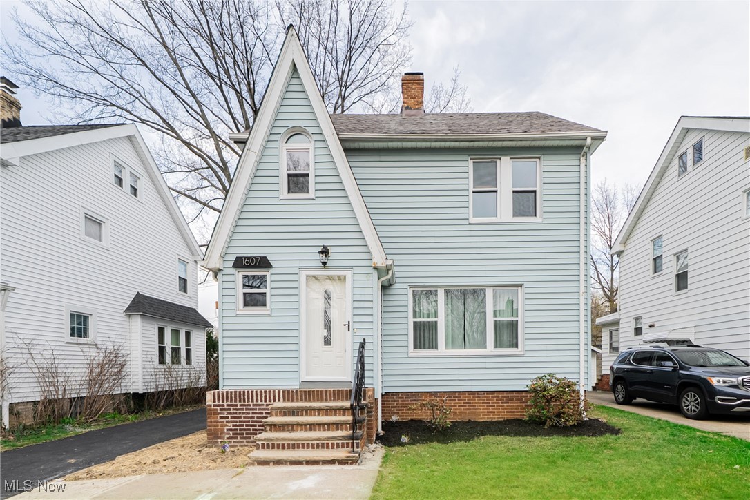 1607 Maple Road, Cleveland Heights, Ohio image 1