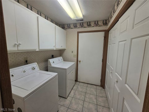 Tiny photo for 1425 Laurenbrook Lane NE, Massillon, OH 44646 (MLS # 5255087)