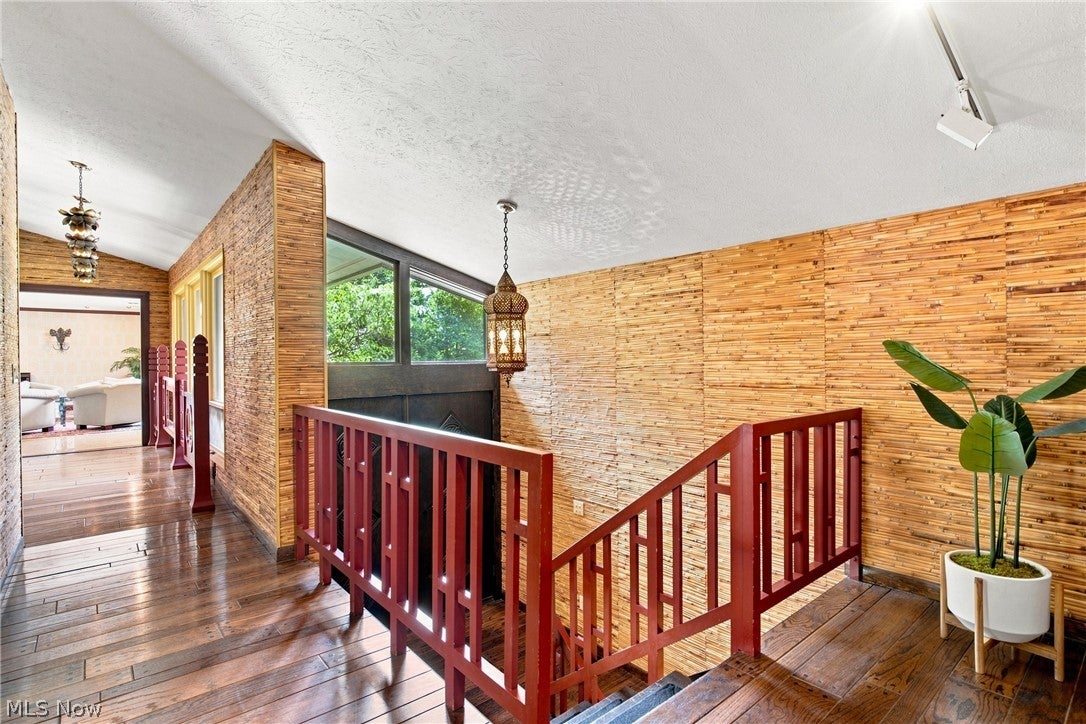 19718 Deer Run Lane