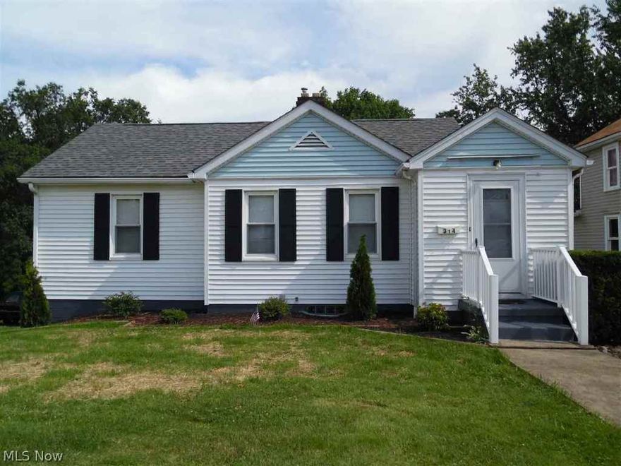 Clean !  Clean ! Clean ! Cute one story vinyl sided home. 2 BR, large living/dining combo, remodeled kitchen , newer roof, new breaker panel (6/15) vinyl windows, deck, central air.  Interior of home freshly painted ! Won't last long -Call today !