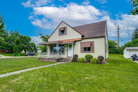 Single Family Residence in Bedford OH 494 Terrace Drive.jpg