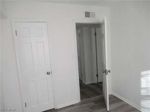 Tiny photo for 1403 Dawnwood, Parma, OH 44134 (MLS # 5190037)