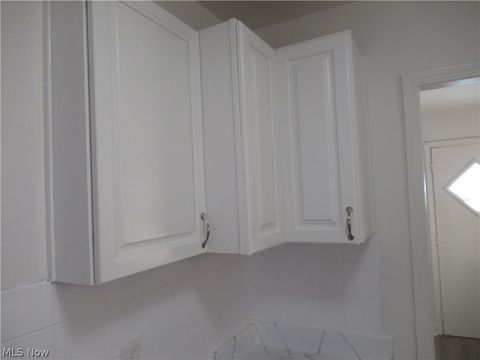 Tiny photo for 1403 Dawnwood, Parma, OH 44134 (MLS # 5190037)