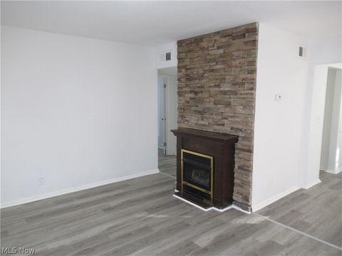 Tiny photo for 1403 Dawnwood, Parma, OH 44134 (MLS # 5190037)