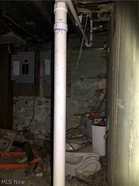 East Blvd - Residential Income