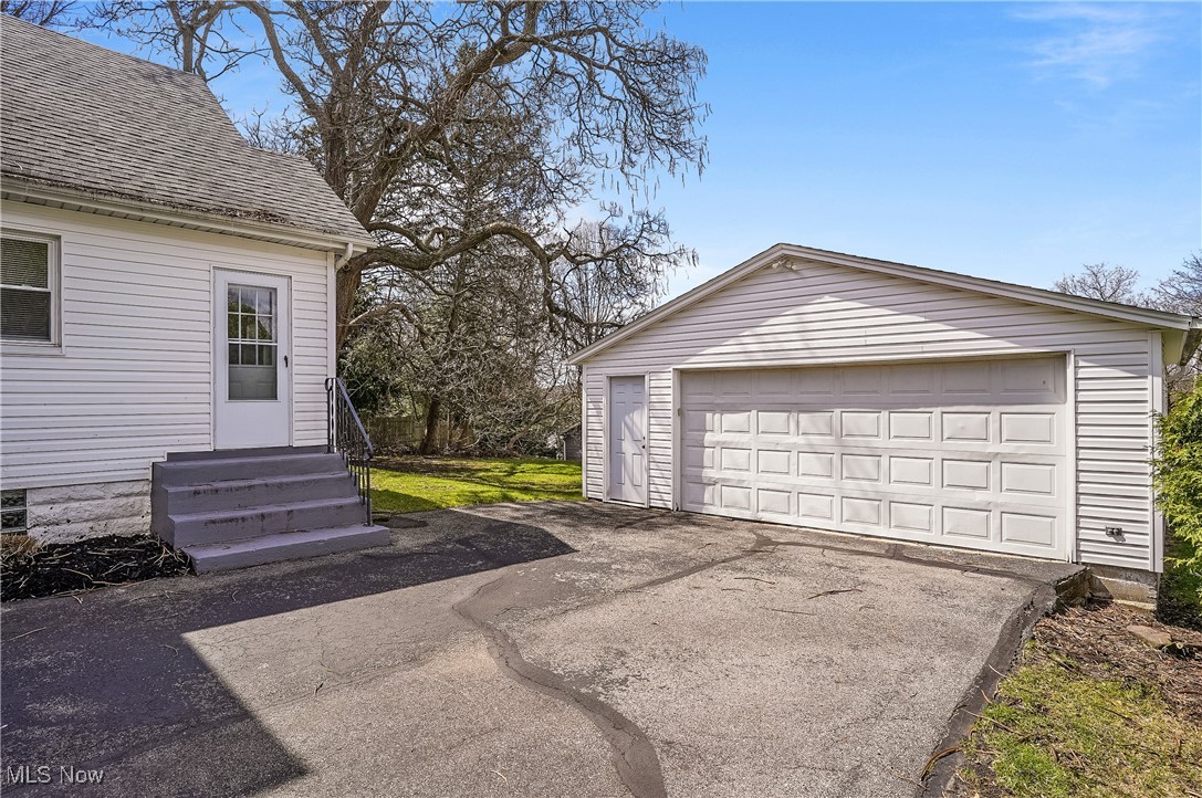 390 Southwest Avenue, Tallmadge, Ohio image 28