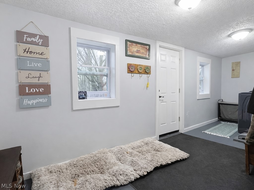 Smith Realty Company's Roundho - Residential