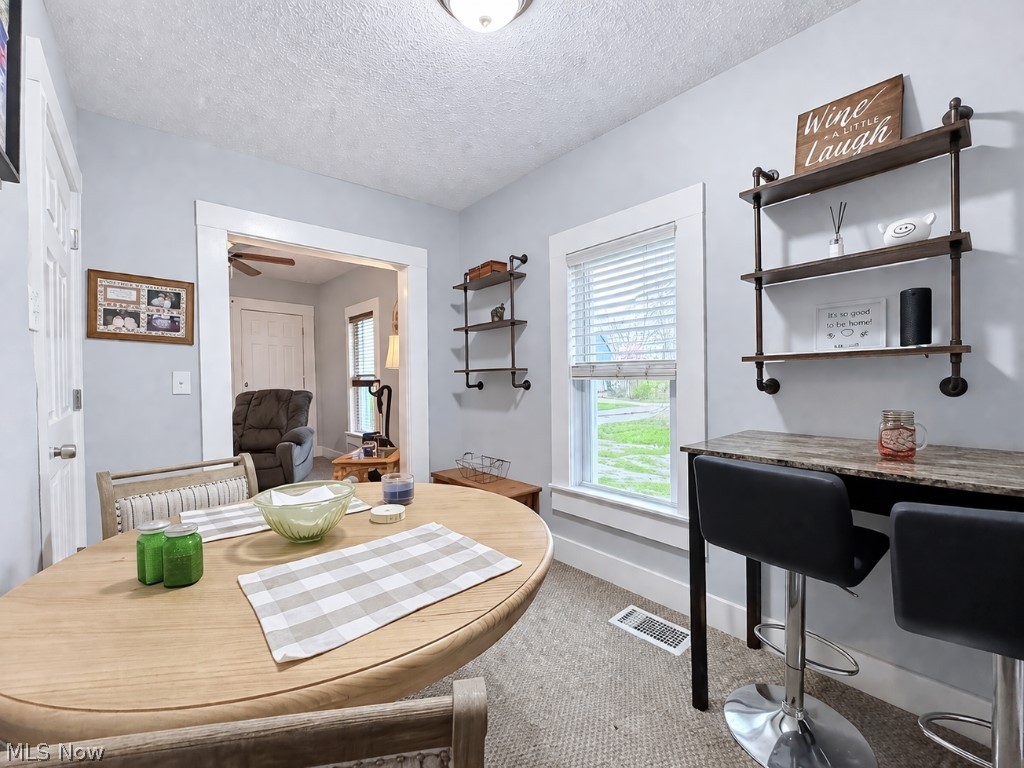 Smith Realty Company's Roundho - Residential