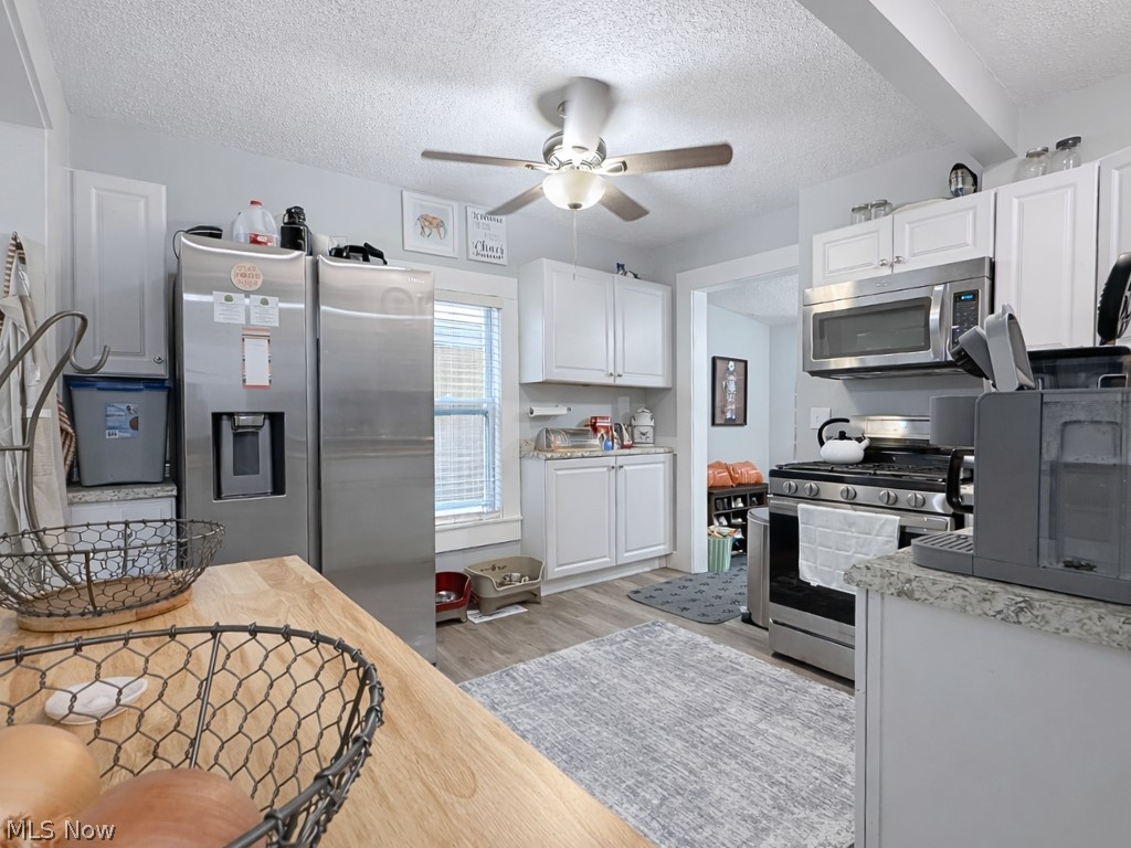 Smith Realty Company's Roundho - Residential