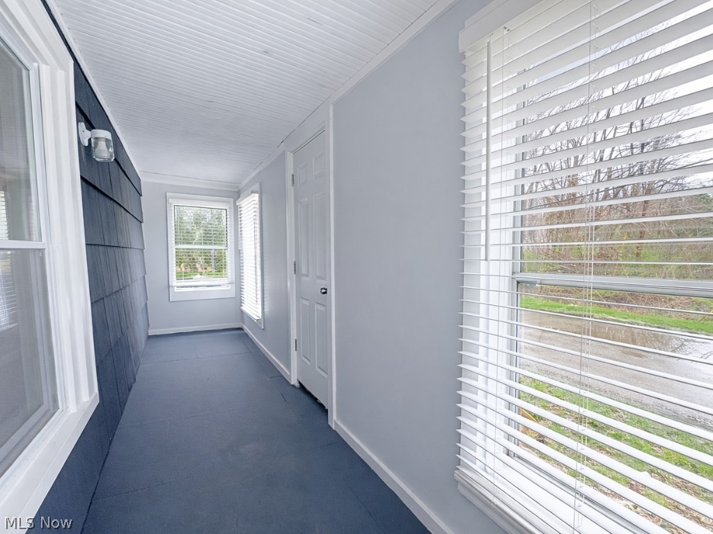 Smith Realty Company's Roundho - Residential