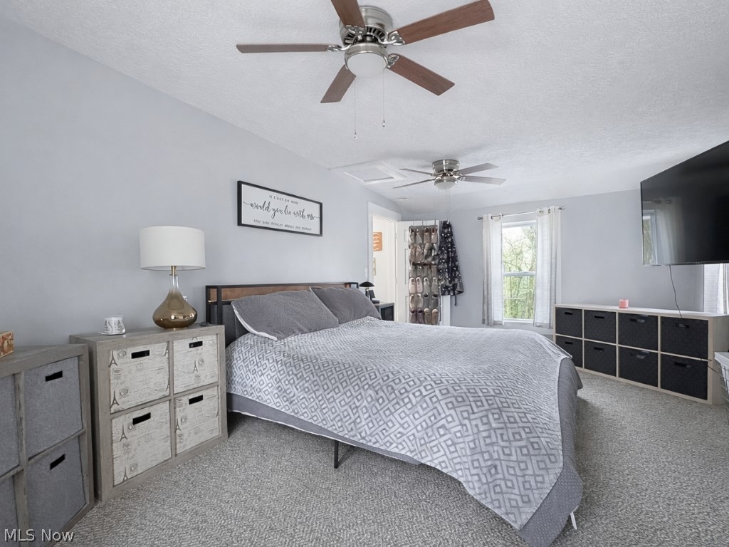 Smith Realty Company's Roundho - Residential