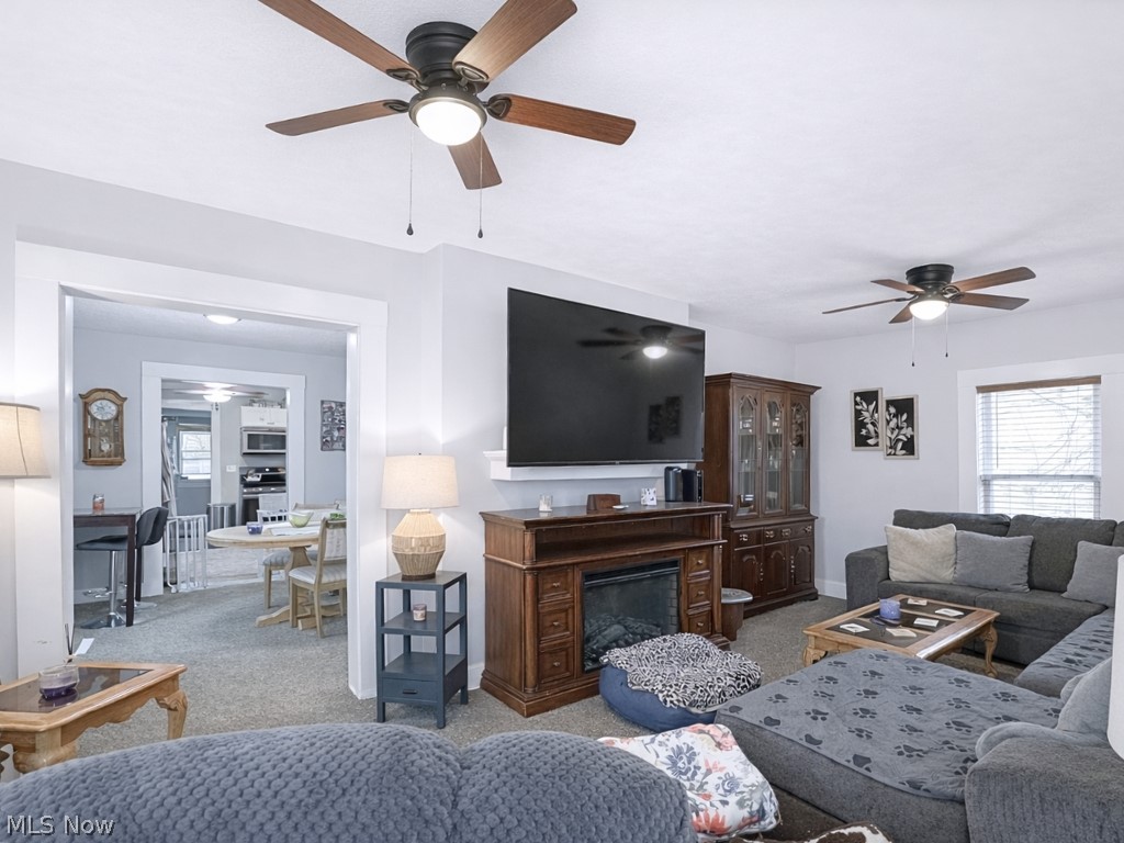 Smith Realty Company's Roundho - Residential