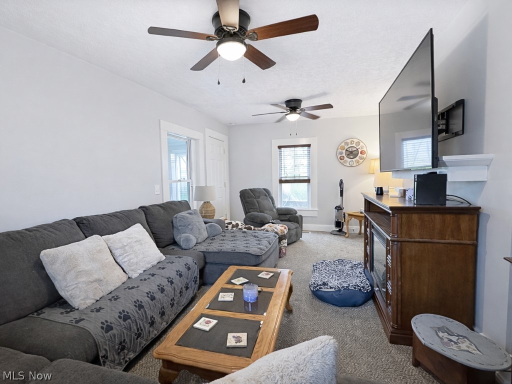 Smith Realty Company's Roundho - Residential