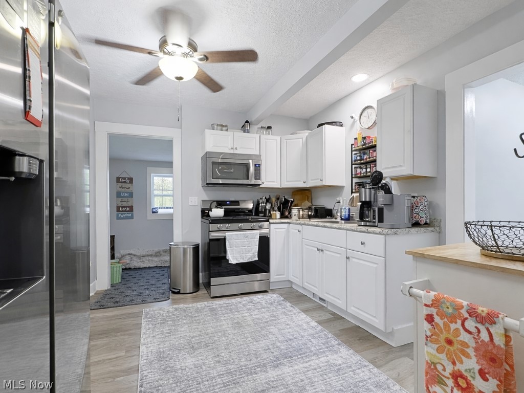 Smith Realty Company's Roundho - Residential