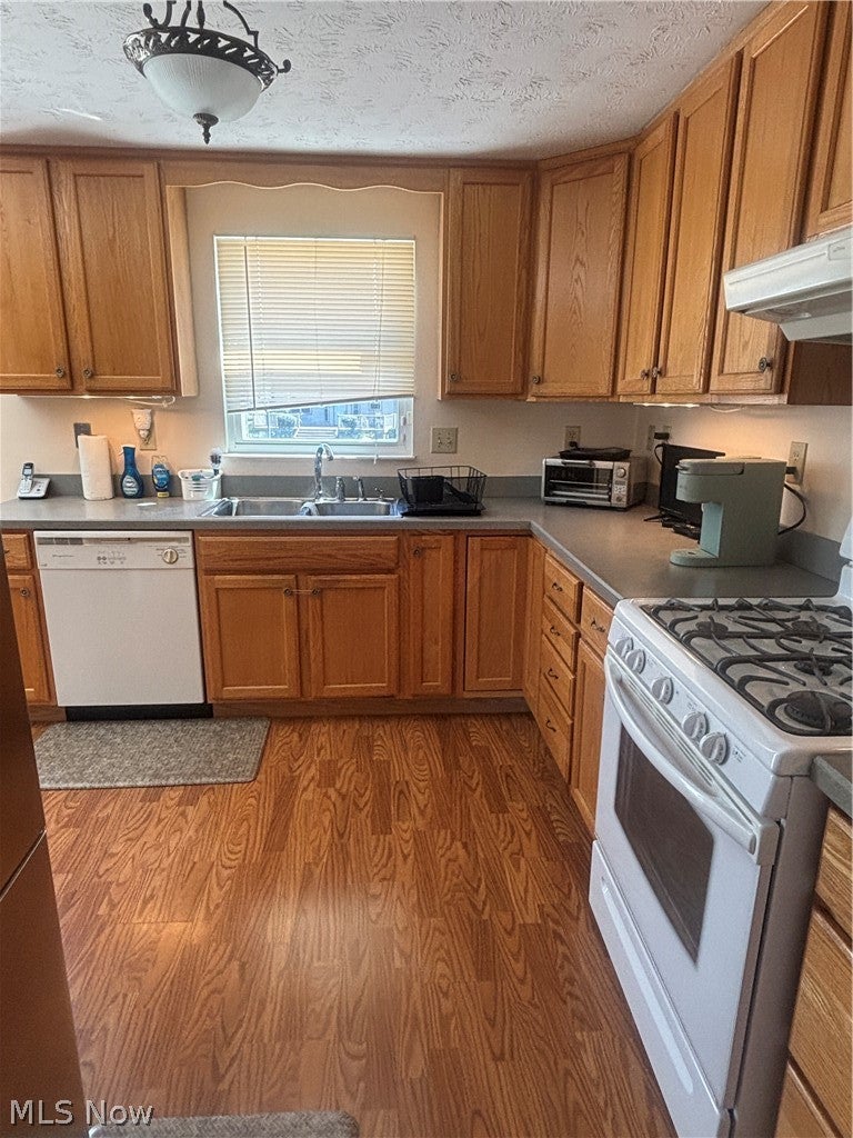 1302 Huntington Court