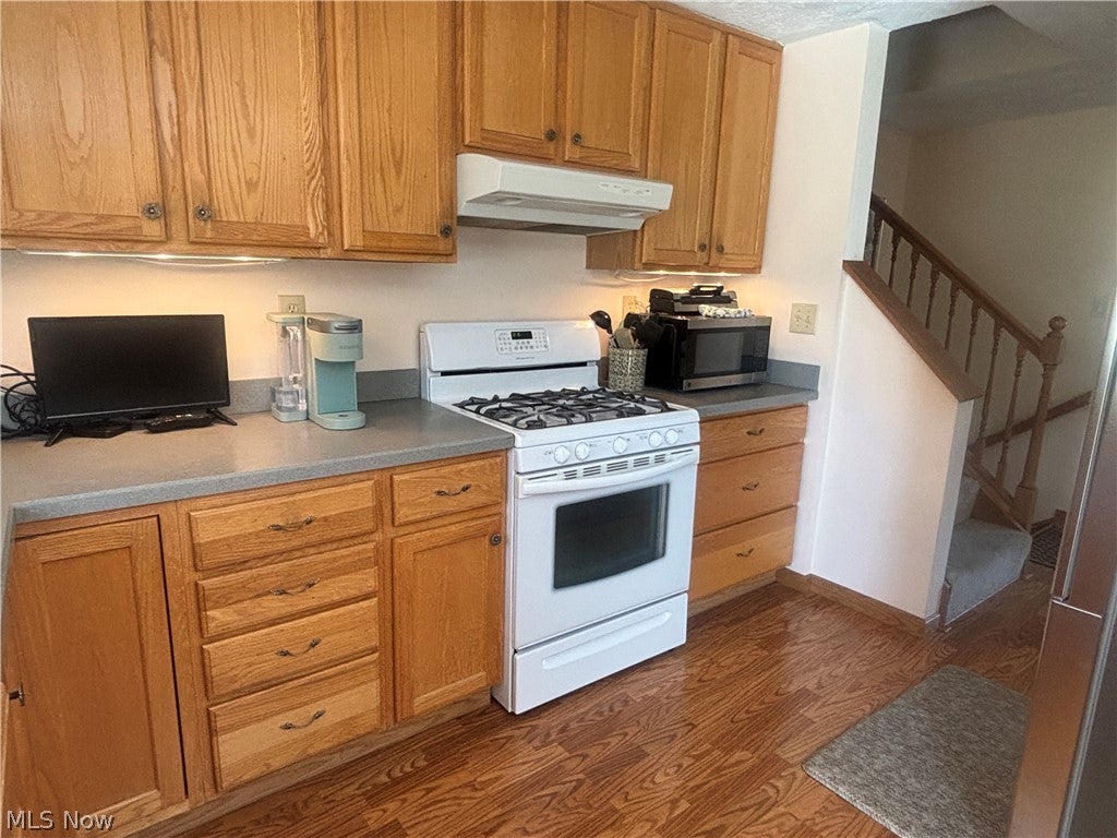 1302 Huntington Court