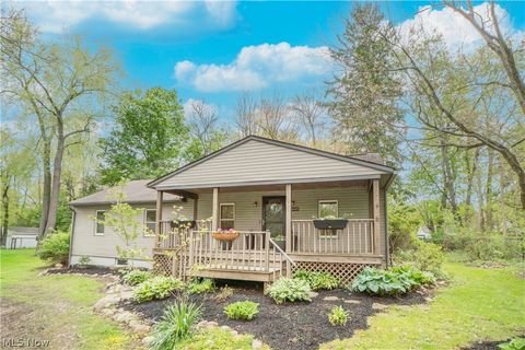 2393 Goodenough Avenue Akron OH 44320
