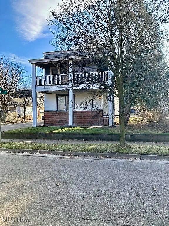 Welcome to this beautifully updated home in Firestone Park with a fantastic MOVE-IN SPECIAL!!! Any qualified applicant who signs a lease on, or before, May 9th can be eligible for a three month discounted rent of only $800!!! Come see this great home located minutes away from several schools, highway access, shopping, and the University of Akron. SECTION 8 WELCOME. Screening guidance includes a 3:1 income to debt rental amount (excluding Section 8), criminal background review, eviction history review (if any), credit history (preferred score of 600), employment verification, and landlord reference. Call today to apply!