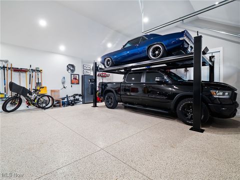 Tiny photo for 17788 Edgewater Drive, Lakewood, OH 44107 (MLS # 5185204)