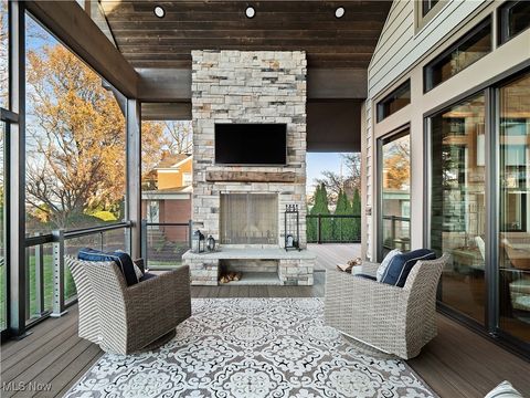 Tiny photo for 17788 Edgewater Drive, Lakewood, OH 44107 (MLS # 5185204)