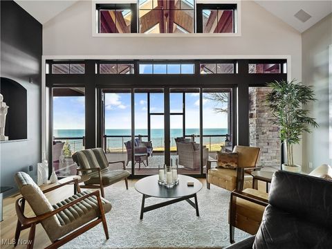 Tiny photo for 17788 Edgewater Drive, Lakewood, OH 44107 (MLS # 5185204)