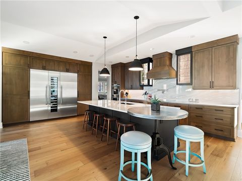 Tiny photo for 17788 Edgewater Drive, Lakewood, OH 44107 (MLS # 5185204)