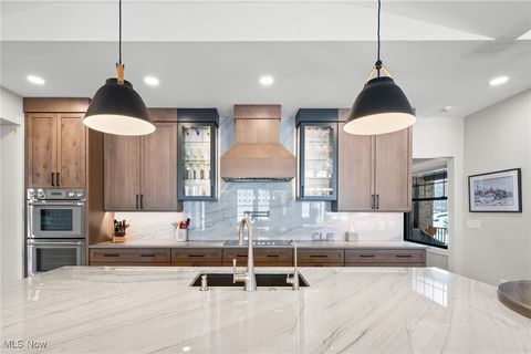 Tiny photo for 17788 Edgewater Drive, Lakewood, OH 44107 (MLS # 5185204)