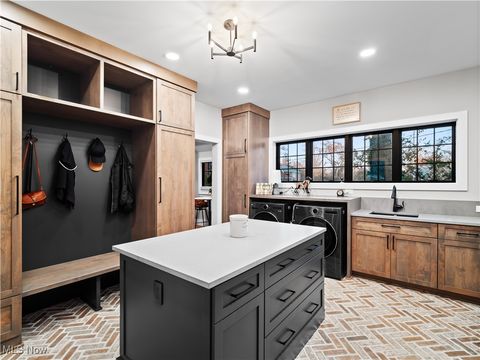 Tiny photo for 17788 Edgewater Drive, Lakewood, OH 44107 (MLS # 5185204)