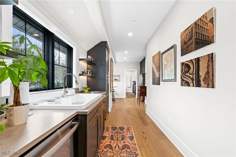 Tiny photo for 17788 Edgewater Drive, Lakewood, OH 44107 (MLS # 5185204)