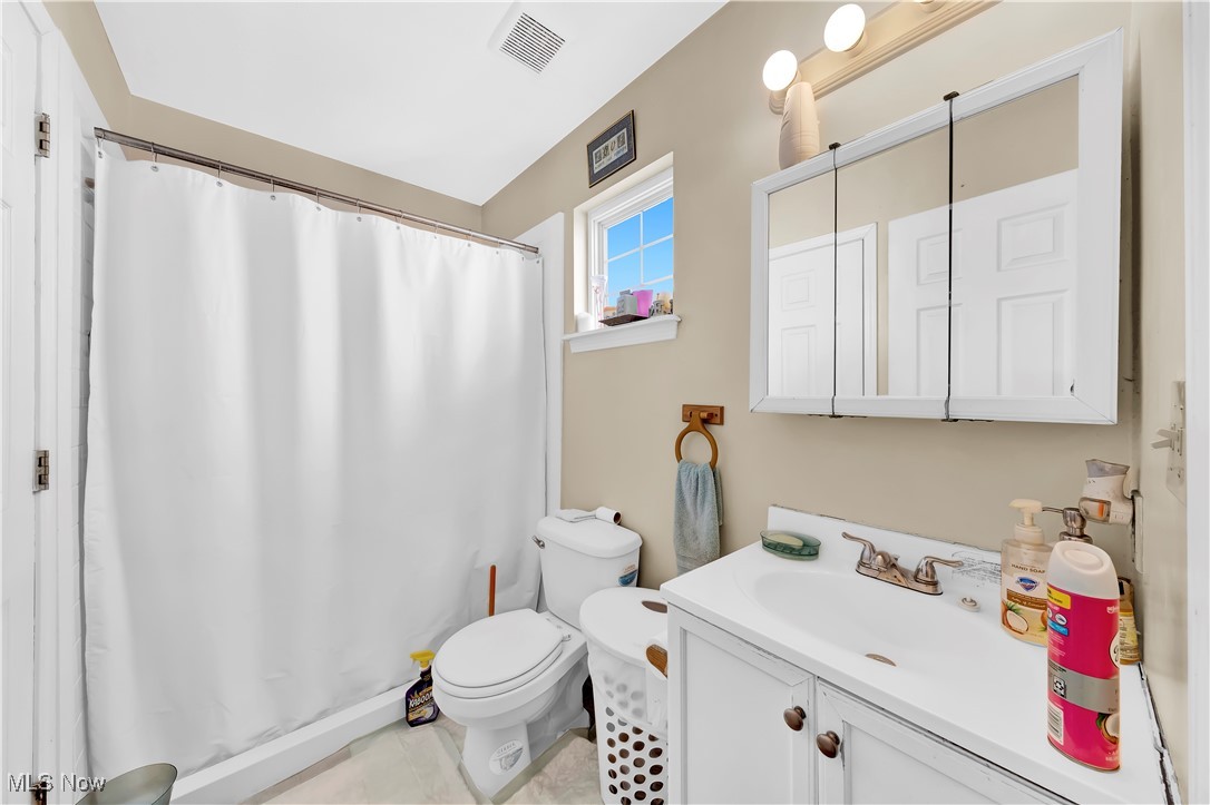 2216 E 97th Street, Cleveland, Ohio image 13