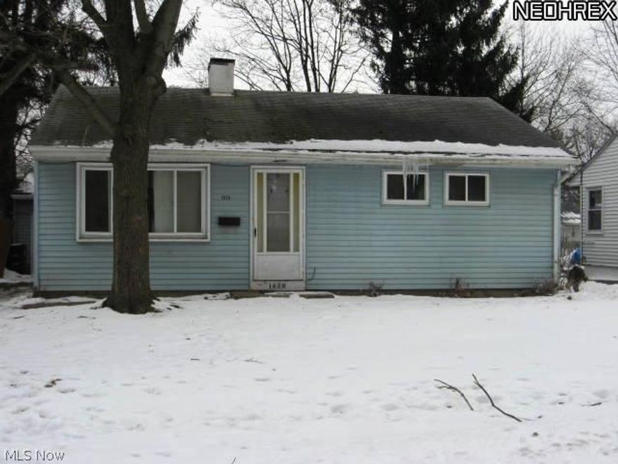 Attention Investors! Don't miss this opportunity at 1620 Claudia. Tenant in place on a month to month lease. In good condition (inside & out). Close to bus route, highway and stores.