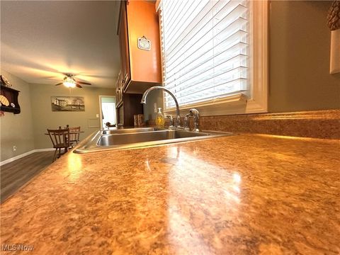 Tiny photo for 5604 Colgate Avenue, Austintown, OH 44515 (MLS # 5176634)