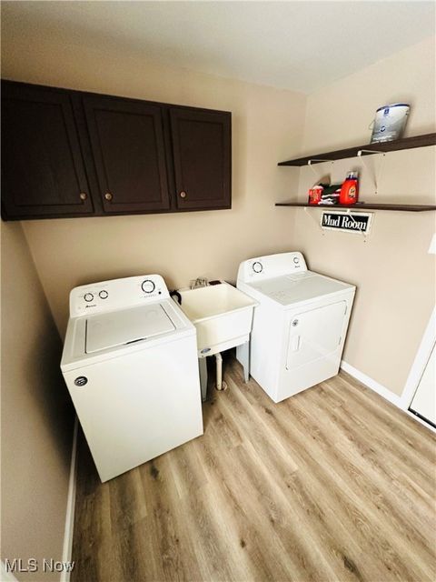 Tiny photo for 5604 Colgate Avenue, Austintown, OH 44515 (MLS # 5176634)