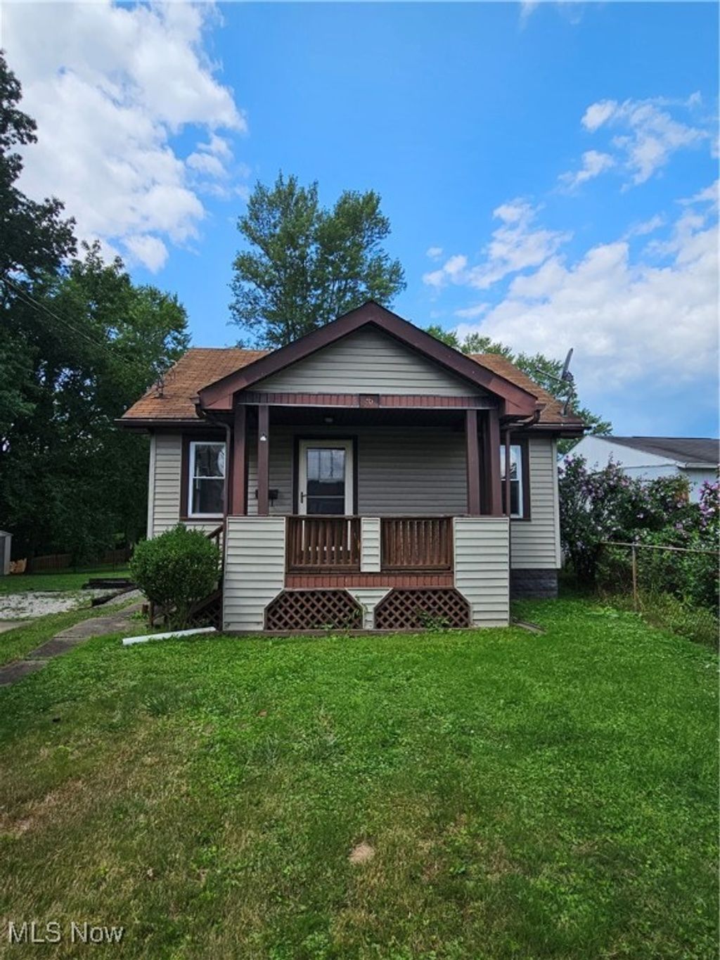 Photo of 46 Hyde Avenue, Niles, OH 44446 (MLS # 5183116)