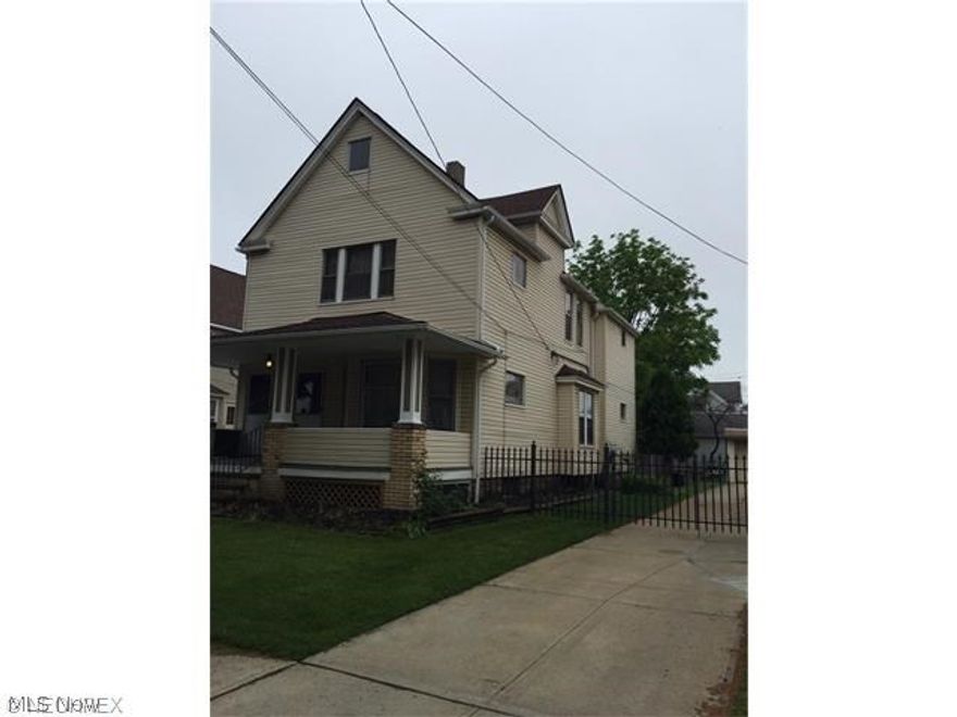 Hello I'm Ready to move in.Nothing to do,Clean,Clean ,Clean,no its or buts. NEW Furnaces $$$, NEW Hot water Tanks $$$,NEW Vinyl Siding $$$ ,NEW ROOF $$$, NEW Bathrooms BOTH UNITS $$$, NEW Carpeting $$$,, and Freshsly Painted $$$ PlUS a two car garage. Very WELL DONE. You won't have to spend money everything is done for YOU> MUST SEE.